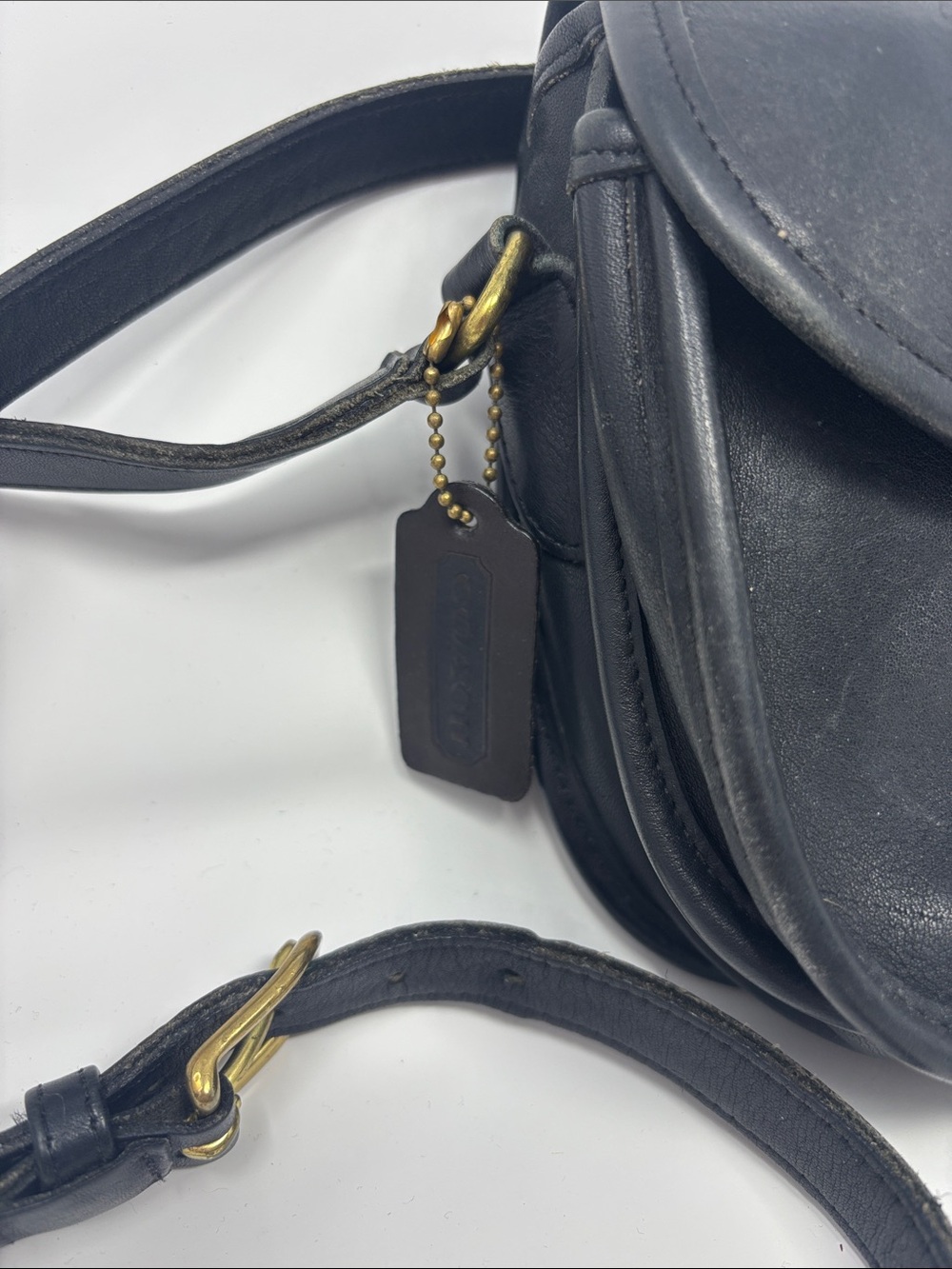 Coach | vintage Classic Black Leather Crossbody Bag - Picture 3 of 13